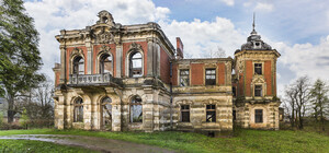 Із концертом, ярмаркою і фотозоною: у палаці на Львівщині відкривають туристичний сезон