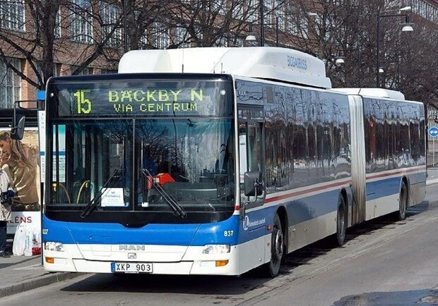 В Днепре появились автобусы-гармошки/ фото: Влад Allesfresser