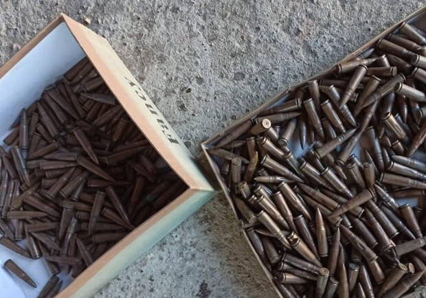 Под Одессой мужчина хранил в гараже огромный арсенал оружия Фото: Нацполиция