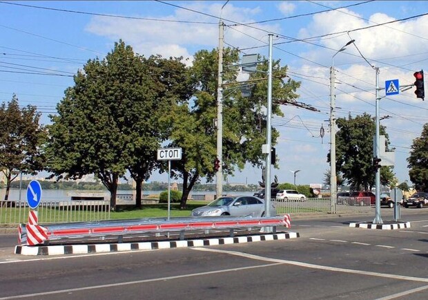 На Сичеславской Набережной появился первый островок безопасности/ фото: тг Urban Dnipro