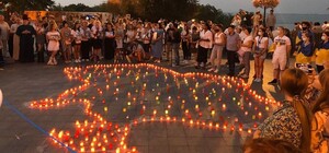 Карта Украины из свечей: как в Одессе почтили воинов, погибших на Донбассе 