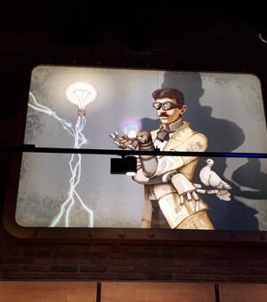 Стул для пыток и звонок Тесле: в Днепре появилось необычное интерактивное место