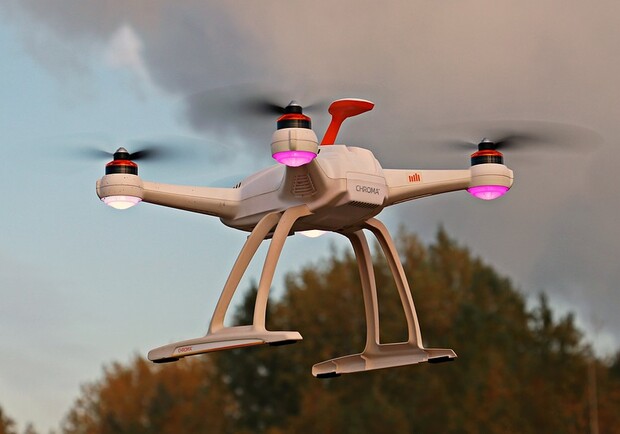 В Днепре с помощью дронов будут проверять костры / фото: pixabay.com