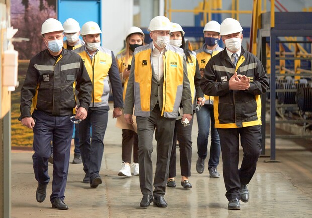 Геннадий Гуфман: "Украинскую промышленность убивают политики и их амбиции" - фото