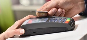 Бесконтактный платеж: как у одесситки с карточки сняли более семи тысяч гривен