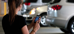 Теперь и по SMS: как оплатить парковку в Харькове
