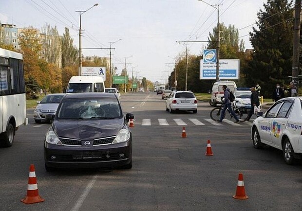 На пешеходном переходе сбили двоих детей - фото: 1kr. ua