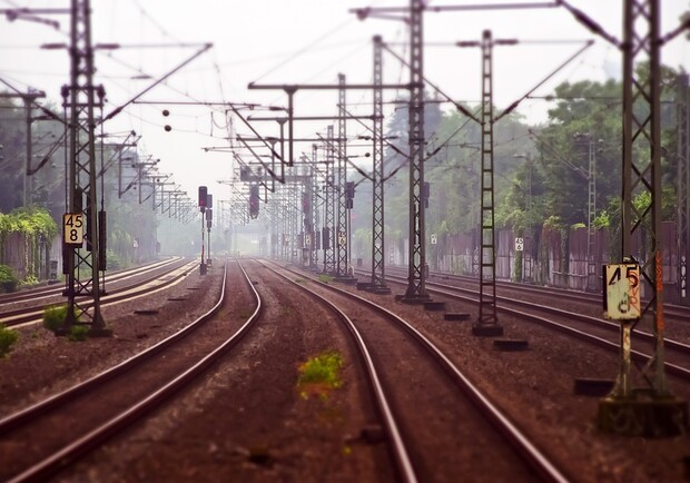 В Кривом Роге произошла трагедия на железной дороге / фото: shkolazhizni