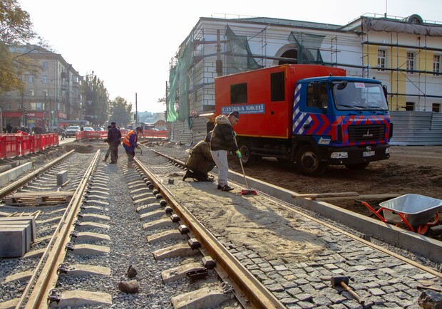 На Пастера ремонтируют трамвайные пути - фото: dniprorada.gov.ua
