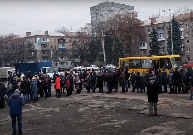 Сотни людей пришли попрощаться с Александром Дегтяревым - фото: ОСН