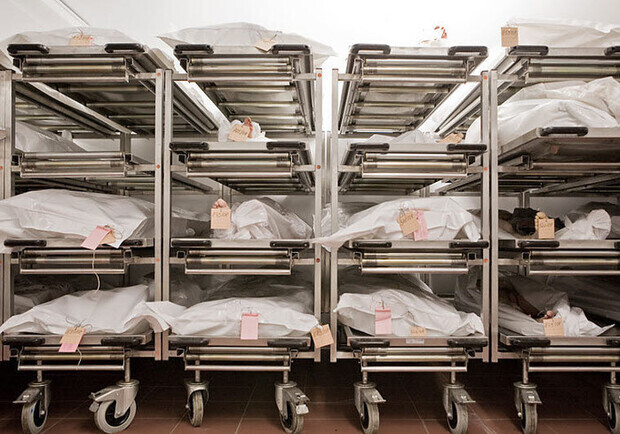 Нет слов: почему запорожский морг переполнен умершими от COVID-19