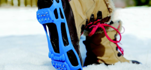 Какие бывают и сколько стоят: харьковчане раскупают ледоступы