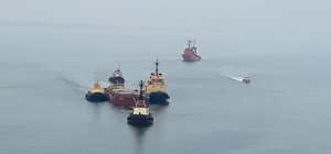 У одесского побережья тонула баржа с кукурузой: ее спасали три буксира