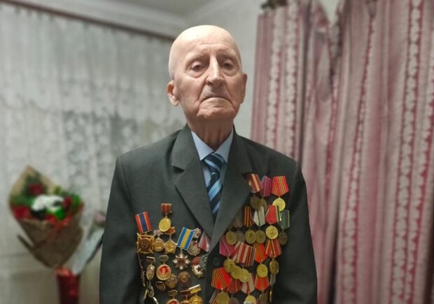 Барсегян Артем Арутюнович отметил свое 100 день рождения. Фото: fb Департамент соціальної політики Дніпровської міської ради