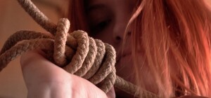 Привязала веревку к душевой кабинке: в одесском хостеле повесилась девушка