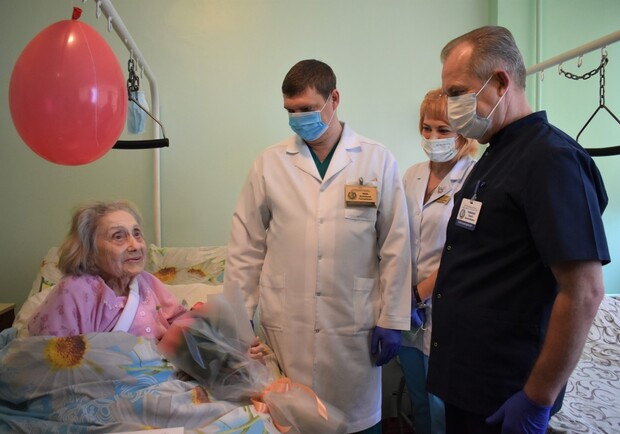 Актриса Людмила Вершинина отметила свое 93-летие в больнице. Фото: fb Сергей Рыженко