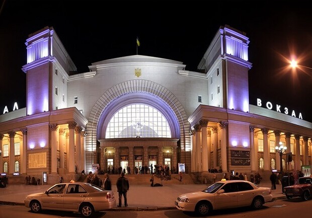 Из днепровского вокзала хотят сделать торгово-развлекательный центр - фото: businessvisit.com.ua