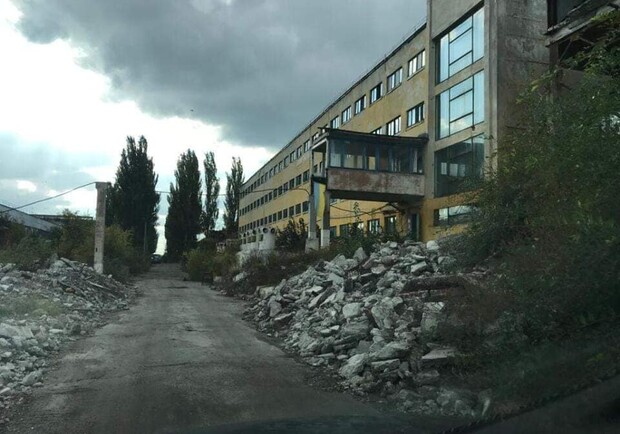 Как сейчас выглядит заброшенный шинный завод в Днепре / фото: fb Julian Kurguzov