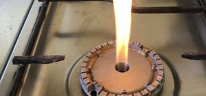 Угрожала взорвать весь дом: в Днепре женщина открыла газ в квартире