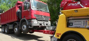 Погрузил на эвакуатор и уехал: под Харьковом мужчина угнал самосвал