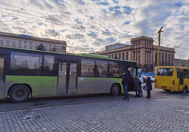 На каких маршрутах в Днепре появятся большие автобусы - фото: Светлана Юрченко