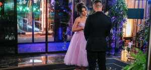 Порноактриса, спортсменка, танцовщица: в шоу 