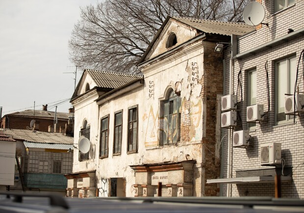 В центре Днепра разваливается уникальный особняк / фото: dniprorada.gov.ua