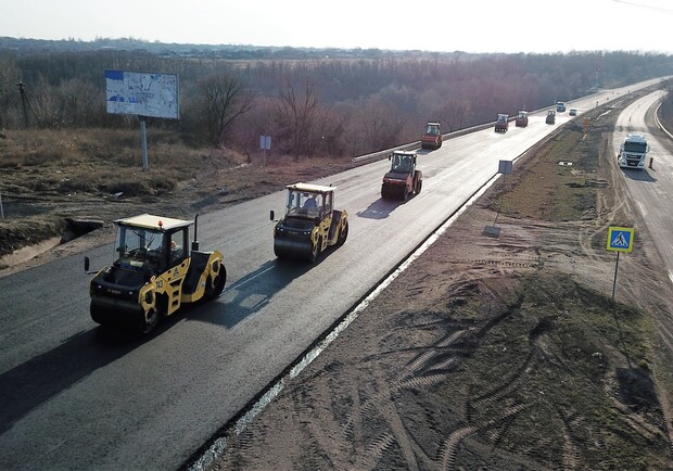 Начался ремонт самой длинной трассы в Днепропетровской области - фото: fb Служба автомобільних доріг у Дніпропетровській області