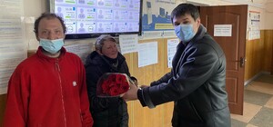 Все налаживается: в Киеве двое бездомных получили паспорта и готовятся к свадьбе