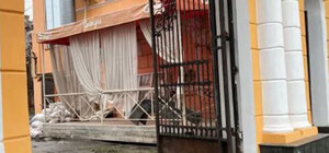 Установили без документов: в центре Полтавы снесут летнюю площадку