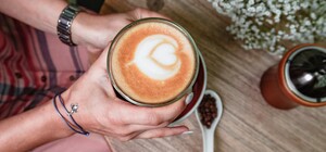 Прийди зі своїм горням — отримай знижку: де у Львові недорого випити смачної кави