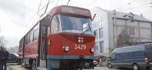 Невыгодно: из электротранспорта Днепра исчезнут кондукторы