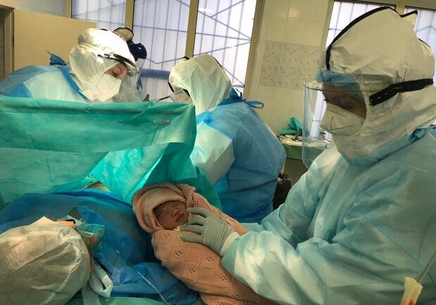 Осталось два места: в больницах Днепра забиты койки для рожениц с коронавирусом - фото fb Сергій Риженко