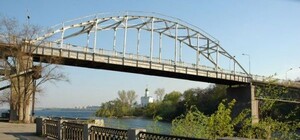 Будет новый: в Днепре хотят демонтировать мост к Монастырскому острову