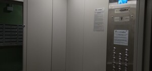 ПАДЕНИЕ ЛИФТА НА ГОВОРОВА: ВНУТРИ БЫЛИ ПОЛИЦЕЙСКИЕ И ПОНЯТЫЕ, ОТКРЫЛИ УГОЛОВНОЕ ДЕЛО