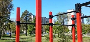 Только открылась: со спортплощадки в киевском парке украли оборудование