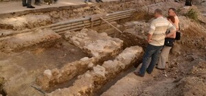 Фотофакт: львівські археологи натрапили на залишки оборонного муру