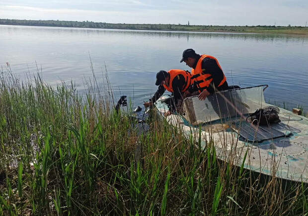 Из водоема под Днепром достали мертвого аквалангиста - фото: пресс-служба ГСЧС Днепропетровской области