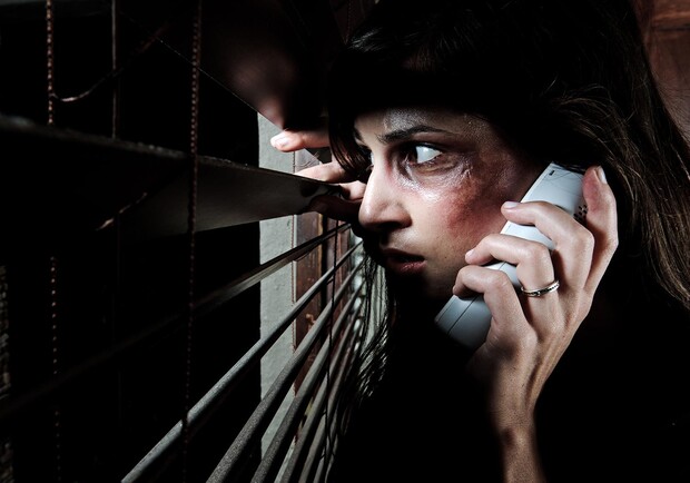 Куда звонить, если страдаете от домашнего насилия - фото: depositphotos.com