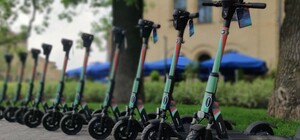 Прокатись: в Киеве запустили новый прокат электросамокатов и мопедов