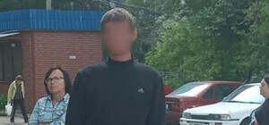 Зазывал детей конфетами: возле одесской школы гулял мужчина со спущенными штанами 