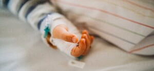 Не смогли спасти: в Днепре умер 12-летний мальчик, который поджег себя