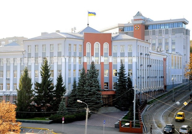 В центре Днепра оцепили здание СБУ: что известно - фото: nashemisto.dp.ua