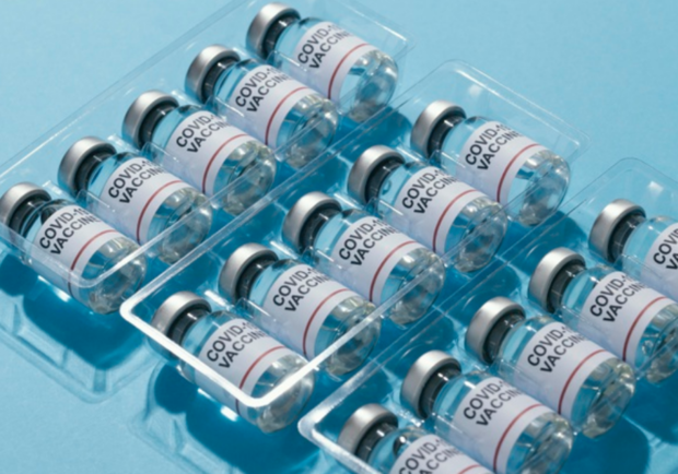 Украина получила больше 66 тысяч доз вакцины Pfizer - фото: freepik.com
