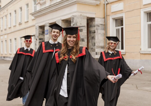 ТОП-200 университетов Украины: какие места заняли вузы Днепра - фото: freepik.com