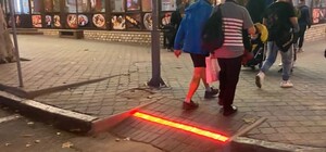 Впечатлили: посол Великобритании назвала гениальными LED-светофоры в центре Одессы