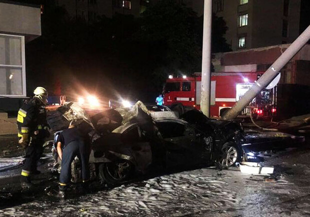 Смертельное ДТП на Набережной Победы - фото: dp.dsns.gov.ua