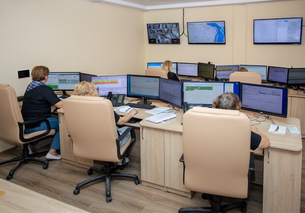В Днепре открыли центр наблюдения полиции охраны - фото: adm.dp.gov.ua