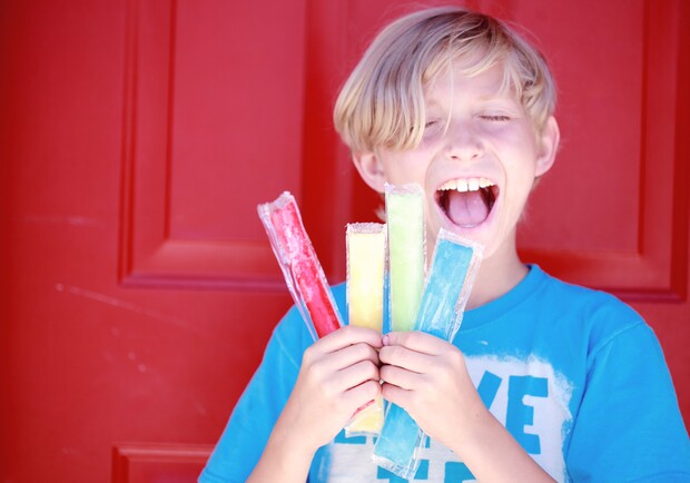В Днепре детям продают мороженое-энергетик - фото: yminstitute.com