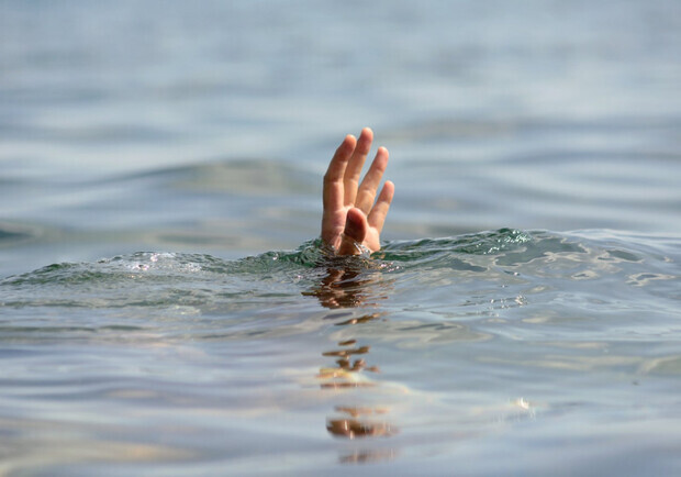  В водоеме под Днепром утонул 10-летний мальчик - фото: namanganliklar.uz